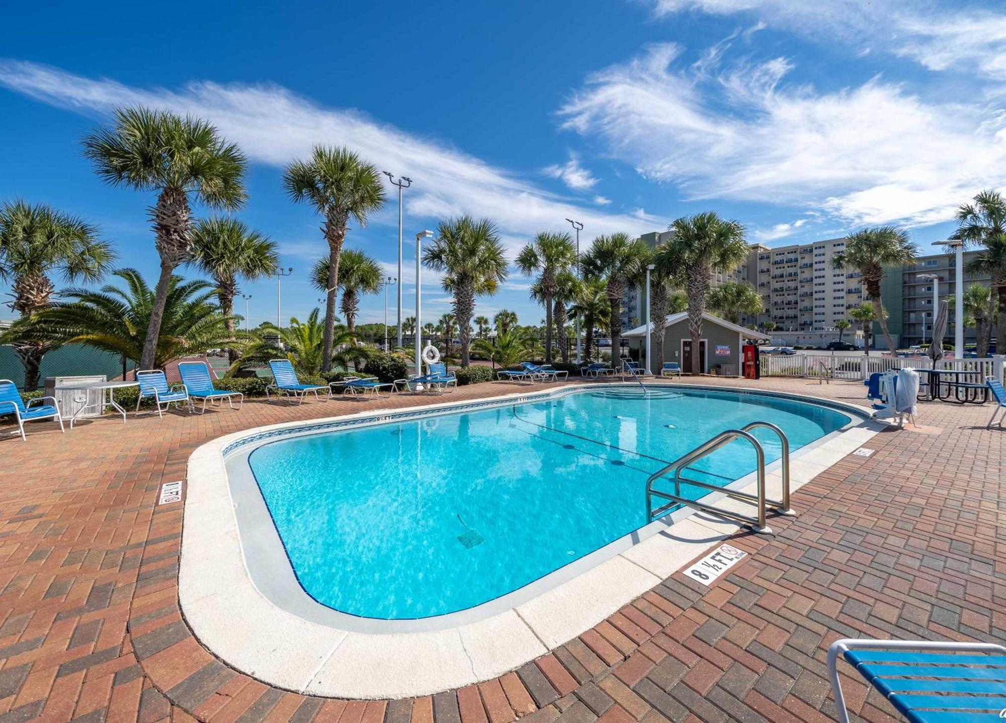 Beautiful Front At Pinnacle Port A-125 Holiday home *